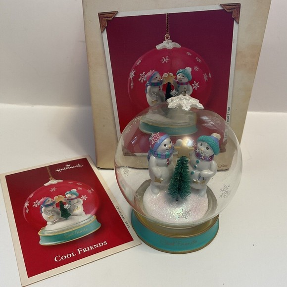 Hallmark Keepsake 2002 Cool Friends Globe Christmas Ornament - Picture 2 of 3